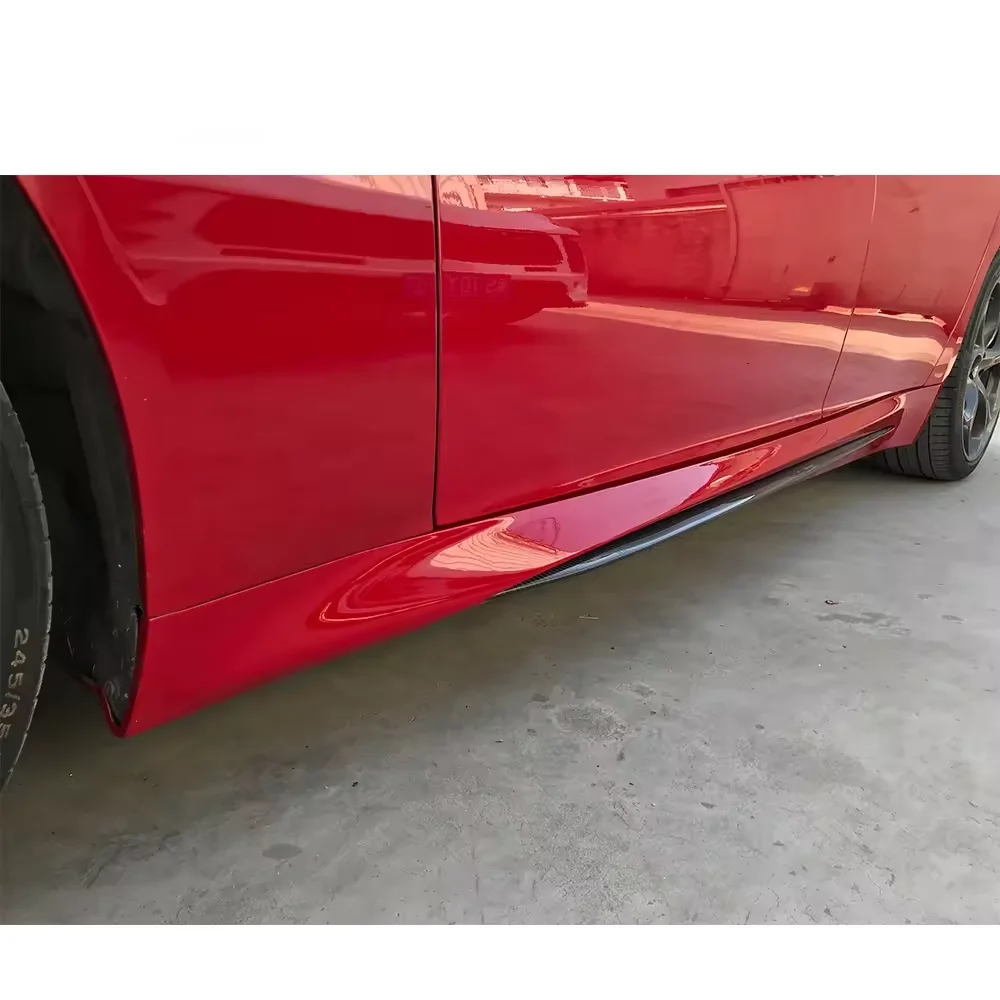 QV-stijl koolstofvezel zijrokken Hoge kwaliteit auto-onderdelen voor Alfa Romeo Giulia 2017custom