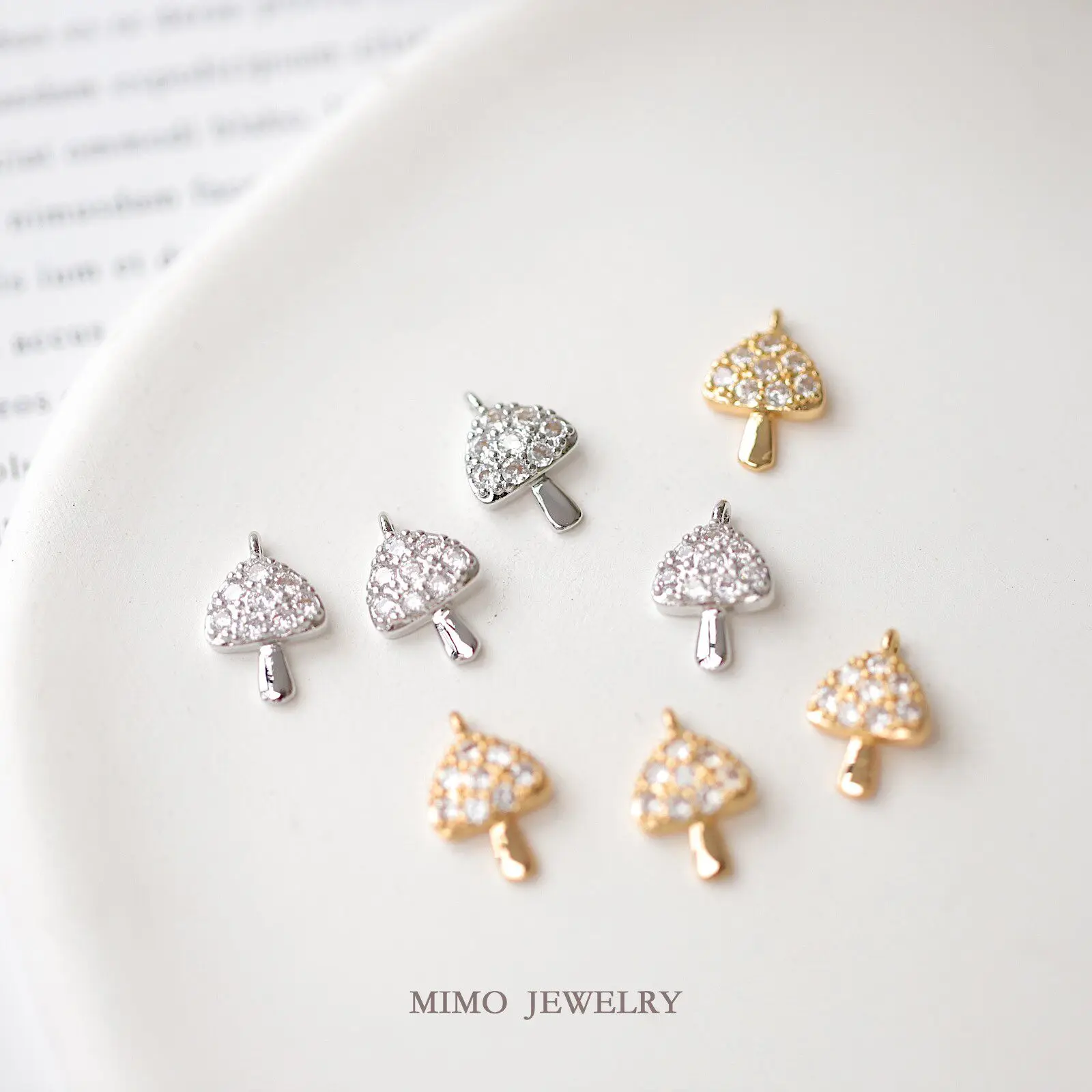 Copper-plated Gold Two-color Zircon Micro-mushroom Pendant Pendant Charms For Jewelry Making DIY Bracelet Accessories Findings