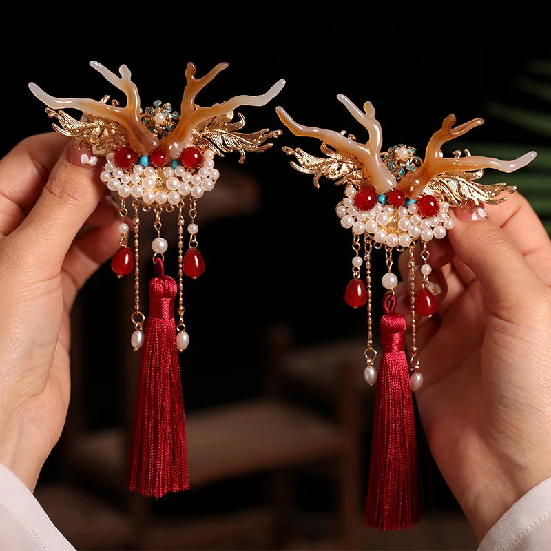 

Новогодняя заколка для волос, китайские аксессуары для волос Hanfu, красная пара заколок, жемчужная подвеска, заколка для волос, ретро фея, свадебный головной убор