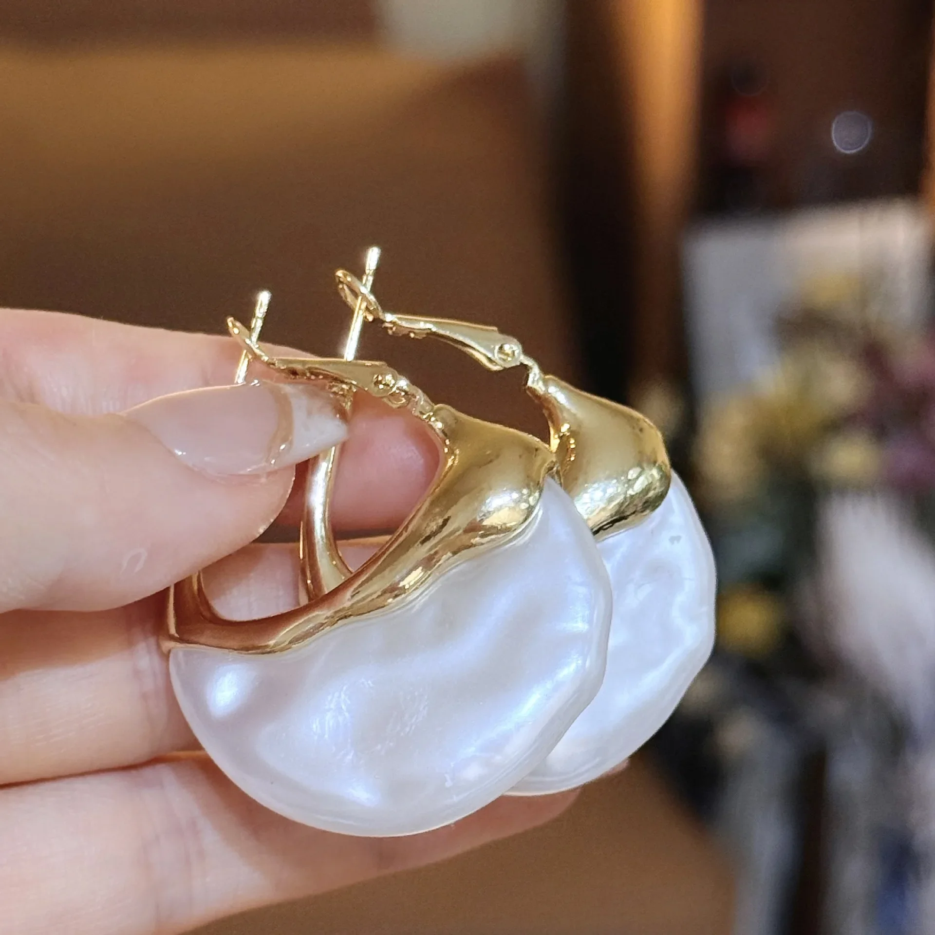 Vintage Semi-Circular Fan-shaped Imitation Pearl Earring for Women Fashion Gold Color Metal Ear Buckle Earrings Jewelry Gifts