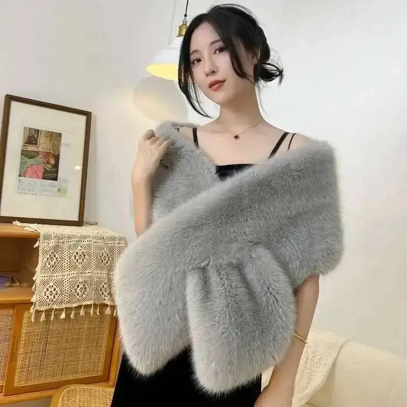 Faux Fur Wedding Shawl Woman Party Bride Cape Cloak Autumn Winter Banquet Stage Dress Scarf Bridal Wrap Bolero Accessory Stock