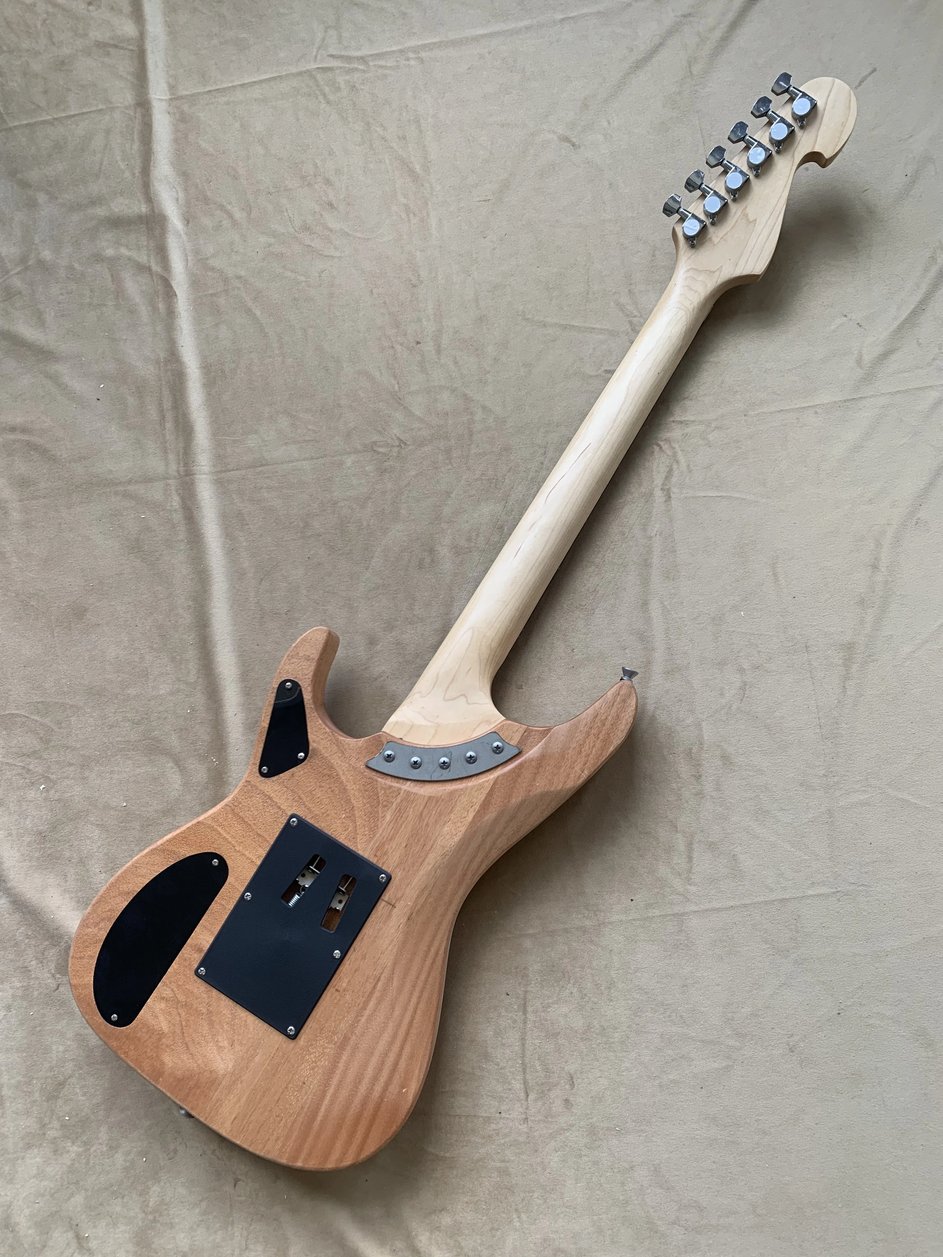 Free shipping Bestselling N4 Shaped guitar, Original wood, Elm xylophone body, double rocker pickup, Factory order (041)