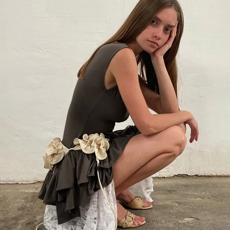 Feminino em camadas plissado hem mini vestido sem mangas fino em camadas tanque vestido y2k estética em torno do pescoço bodycon inchado curto vestido branco