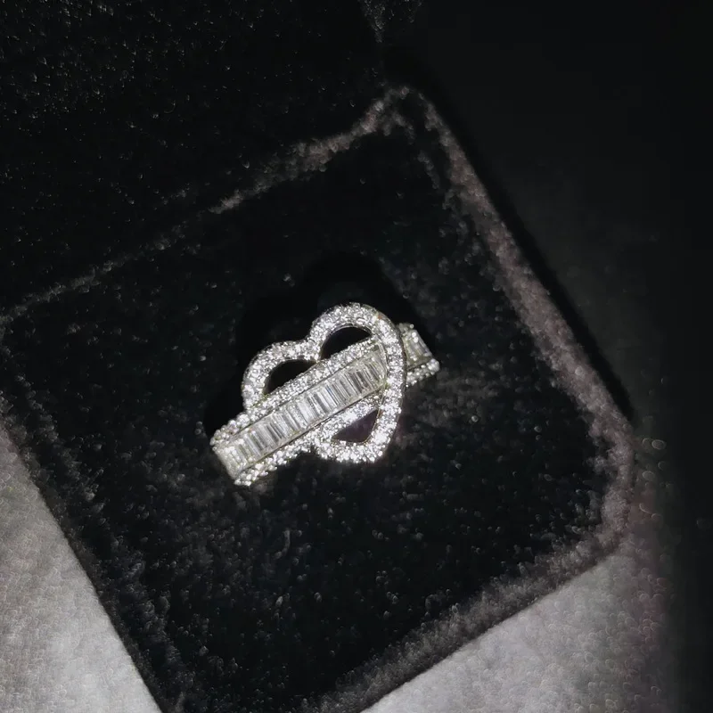 

MDL Moissa!ite style and the United States sweet cool high-level sense of love ring plated with 18k micro-set full of diamonds