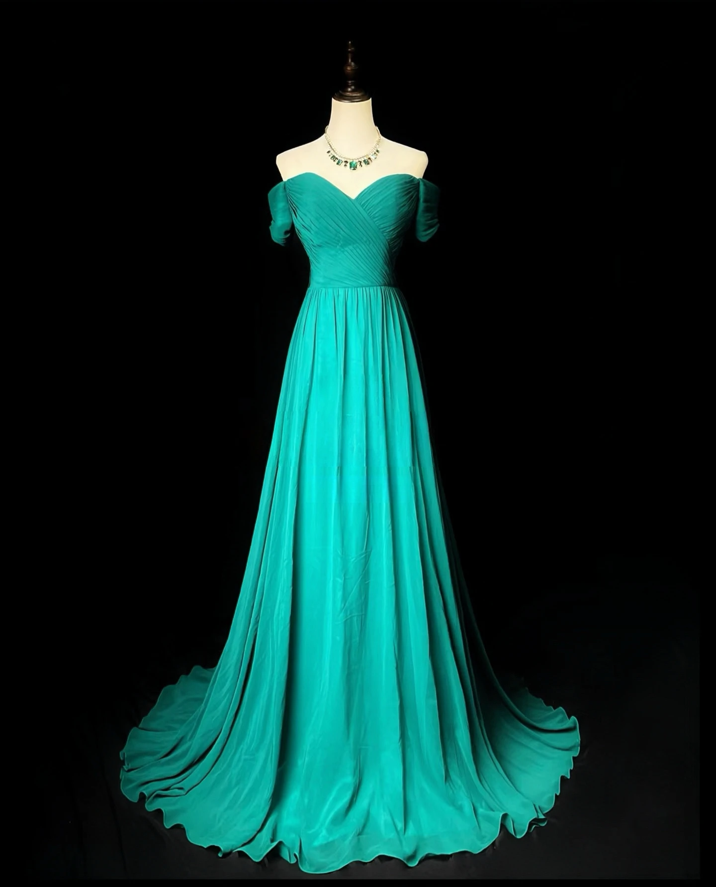 

Green Woman Evening Dress A-line Tulle Off The Shoulder French Style Long Trailing Prom Formal Occasions Party Celebrity Gowns