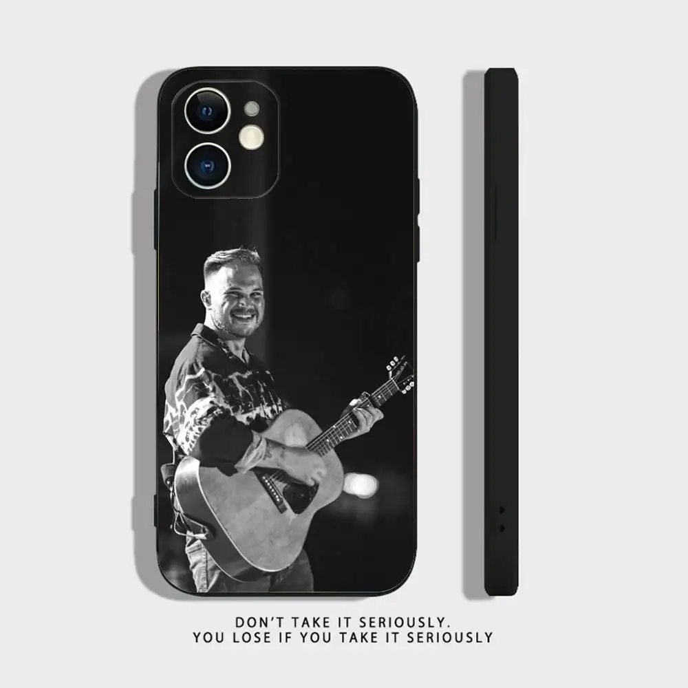 حافظة هاتف Singer Z-Zach Bryan لهاتف iPhone 16,15,14,13,12,11,Pro,X,XS,Max,XR,Plus,Mini Soft Silicone Black مقاومة للصدمات من مادة TPU
