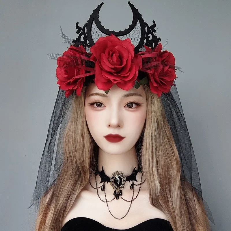 Gothic Tiara Crown สีดําสีแดง Rose แถบคาดศีรษะฮาโลวีน King เจ้าสาว Headdress แม่มดคอสเพลย์ Headdress Masquerade Party Headwear