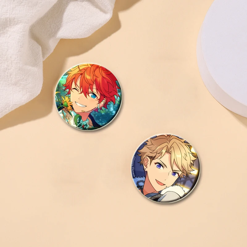 Ensemble Stars Idol Creative Brooches Figures Isara Mao Sakuma Rei Tsukinaga Pins Backpack Clothes Decoration Fashion Jewelry