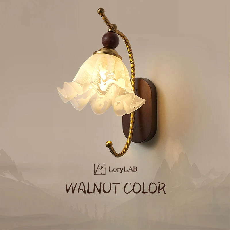 

Художественный стеклянный настенный светильник в форме лепестка