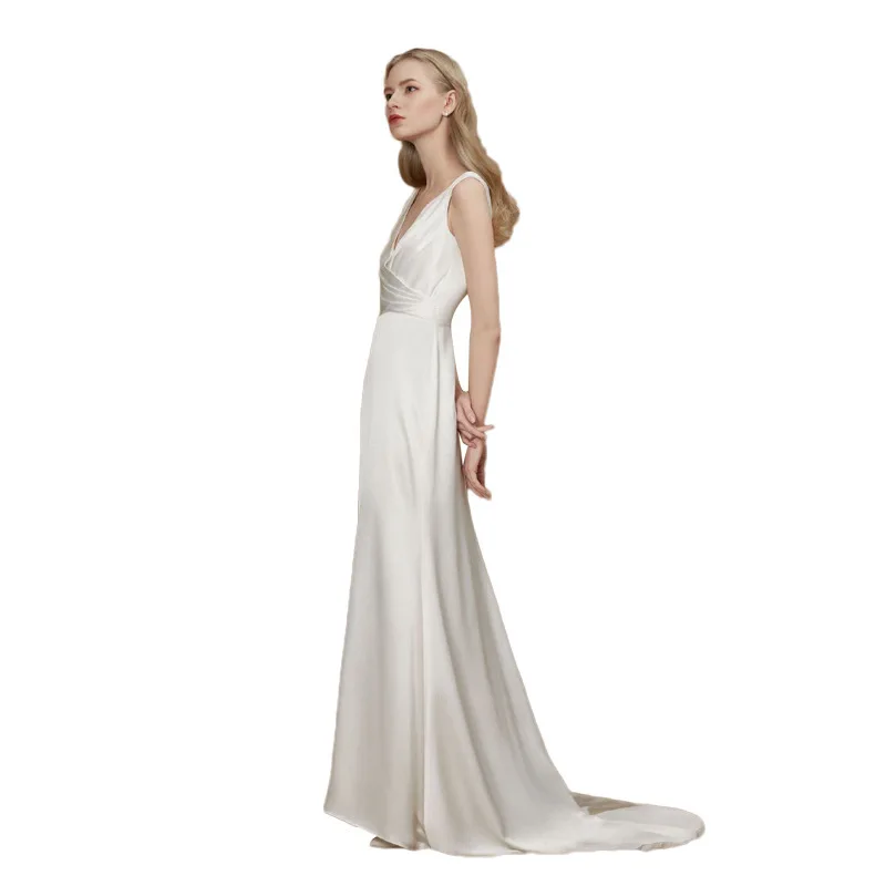 Атласное легкое свадебное платье2025Новый стиль, маленькое платье с воротником-стойкой, утягивающее платье невесты, простая ретро-тележная фотография, уличная вуаль