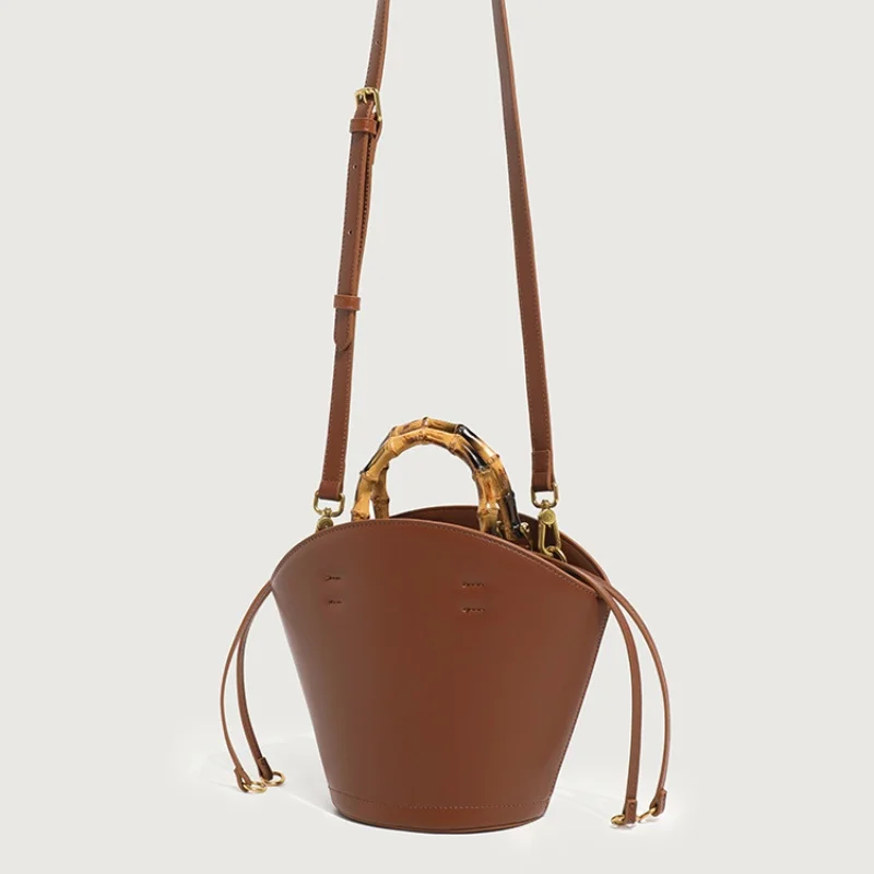 2025 PU grande capacité sac fourre-tout Vintage haut de gamme Texture bambou noeud sacs à main ventilateur conception femmes à la mode épaule