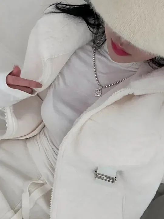 Ele ort Svel Women's Vest Korean Sle Winter Outerwear Fake Fur Coat Small Size Faionable No Brand Registration