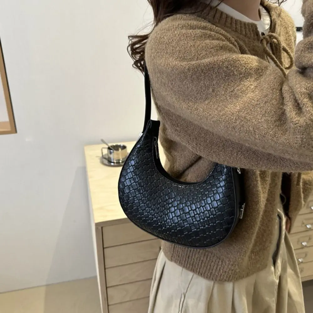 

PU Crescent Moon Underarm Bag Solid Color Shoulder Pouch Stone Pattern Shoulder Bag Large Capacity Hobo Bag Felt Handbag Women