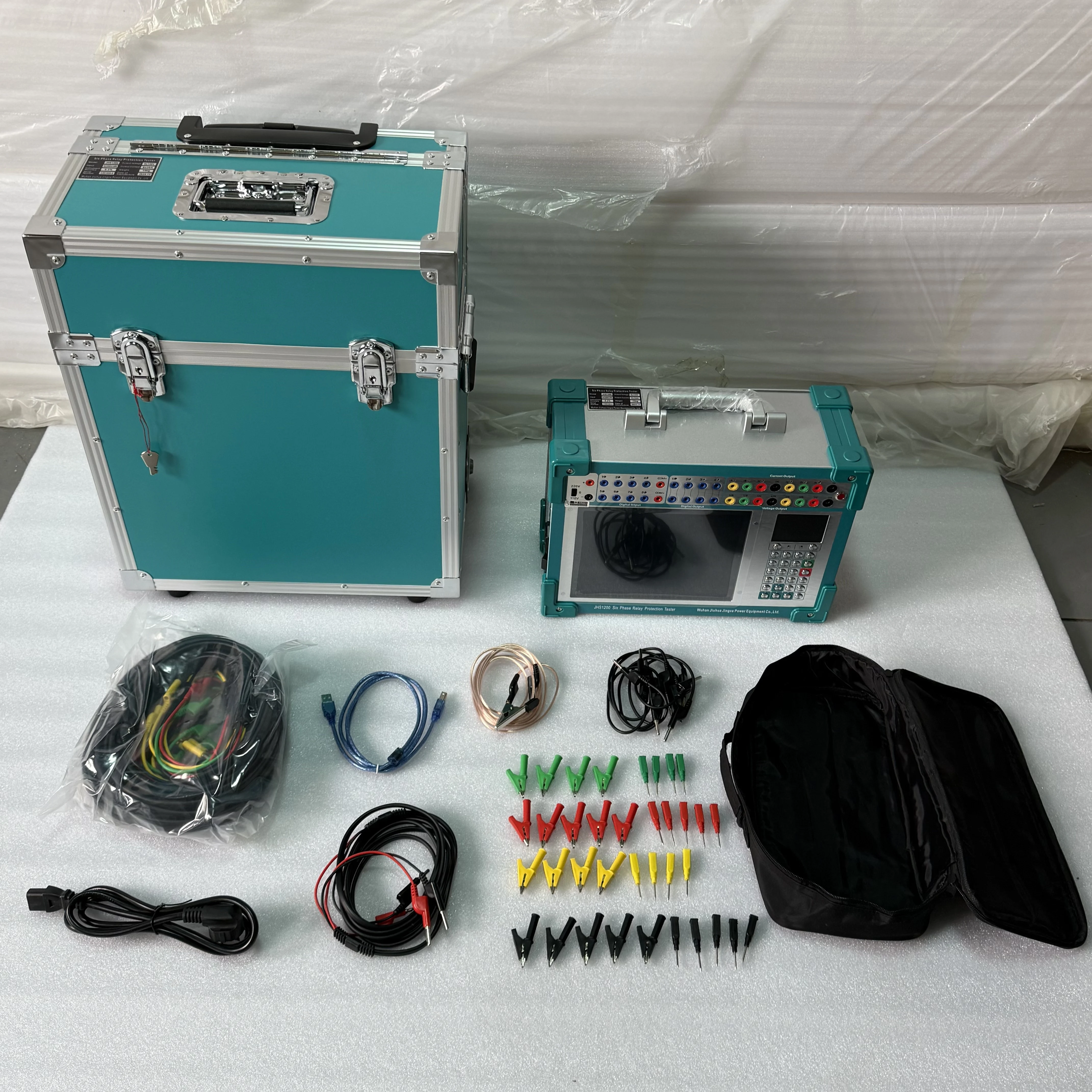 High Accuracy 110V-220V 50/60Hz Microcomputer Secondary Current Injection Tester 6 Six Phase Protection Relay Tester Equipment