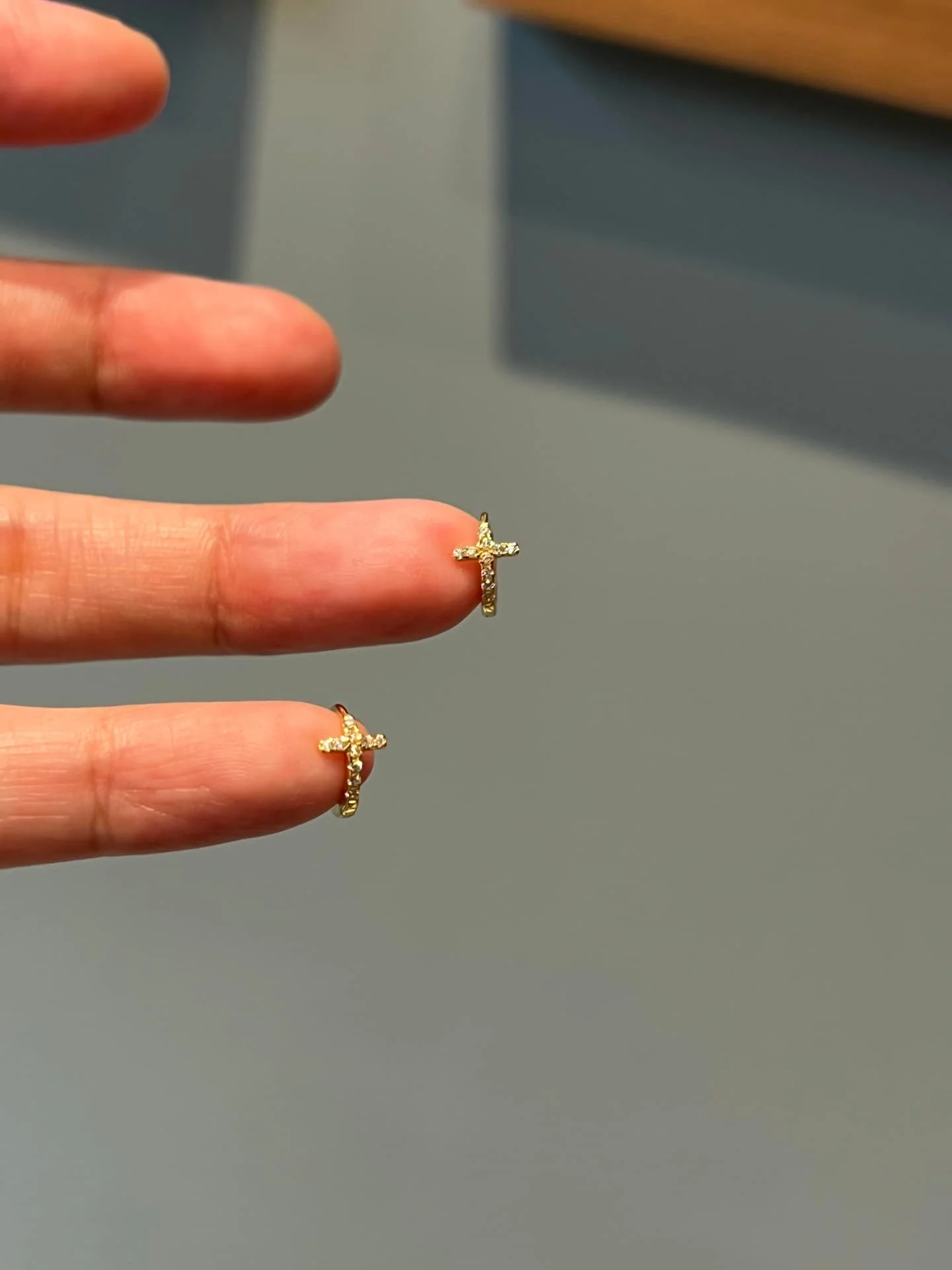 lively-ace-s925-pure-silver-flash-zircon-cross-earrings-high-end-sensation-ear-jewelry-original-design-out-fashion-acce