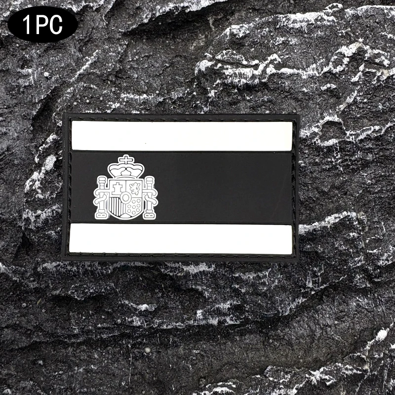 A Flag Pvc Patch Badge with Hook and Loop Backing, Suitable for Decorating Bags, Backpacks, Vests, and Clothing