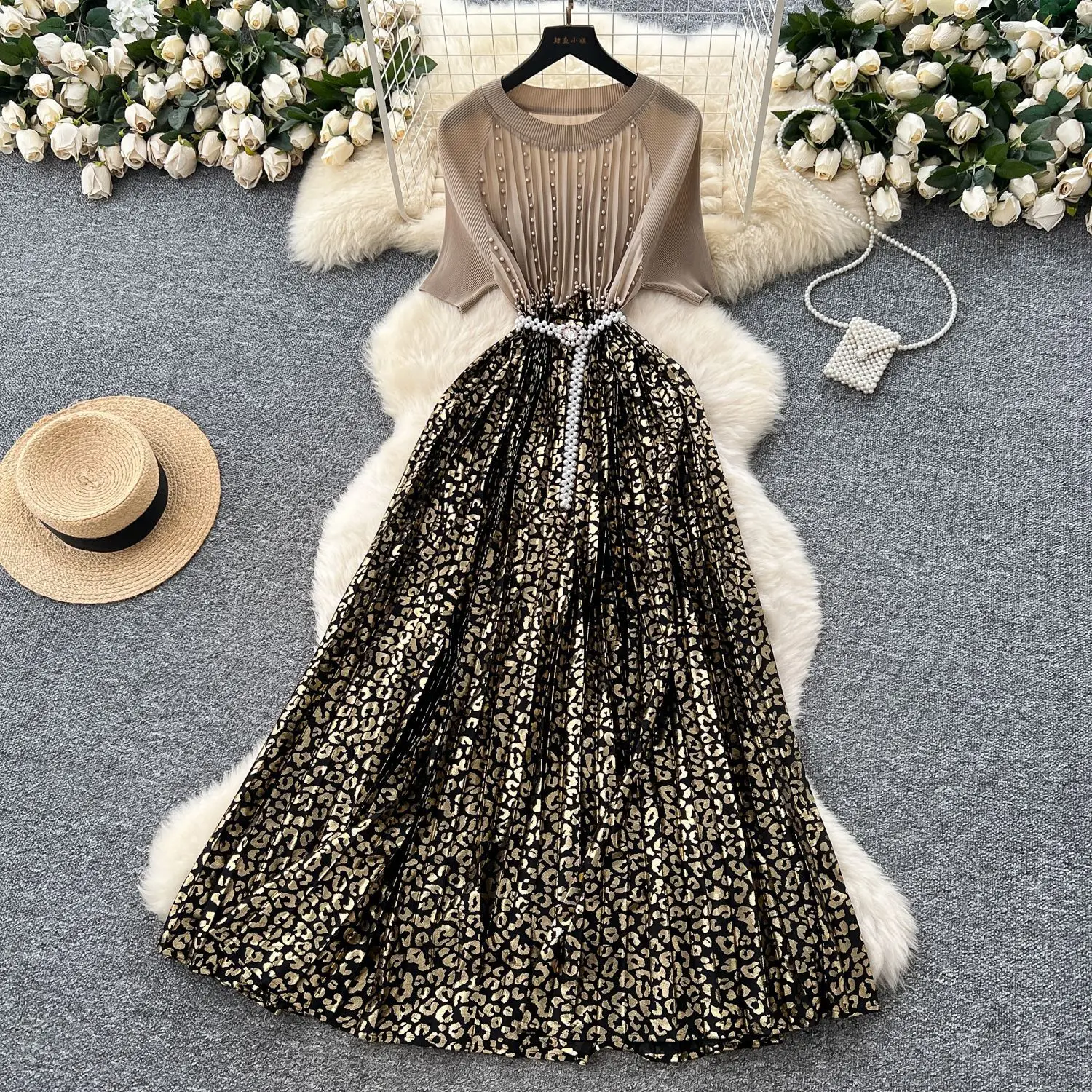 2025 French Heavy Industry Bead Contrasting Color Splicing Round Neck Short-sleeved Dress Women's Waist Drape Print Knee Dress