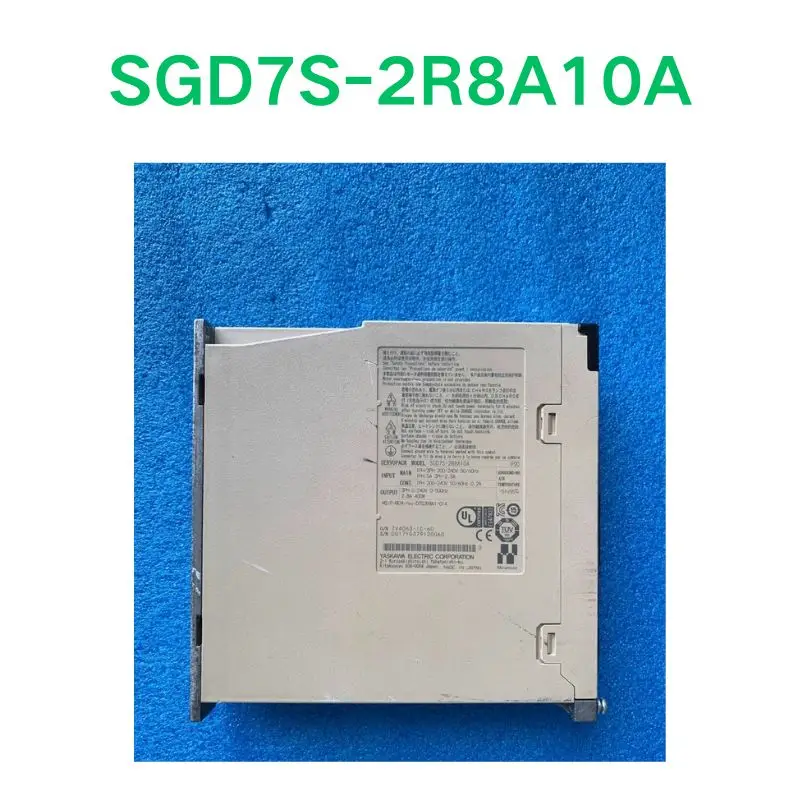 Подержанный тест в порядке Сервопривод SGD7S-2R8A10A