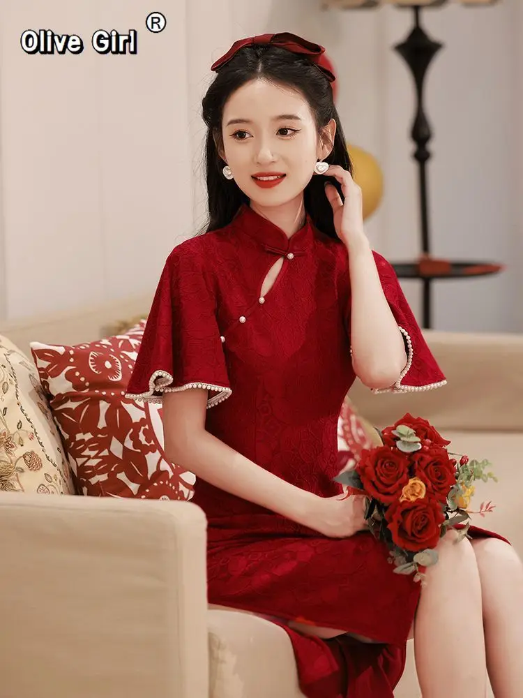 Abito rosso Cheongsam Toast per le spose Stile cinese Petite Abito da sposa di fascia alta Abbigliamento donna Versione migliorata qipao