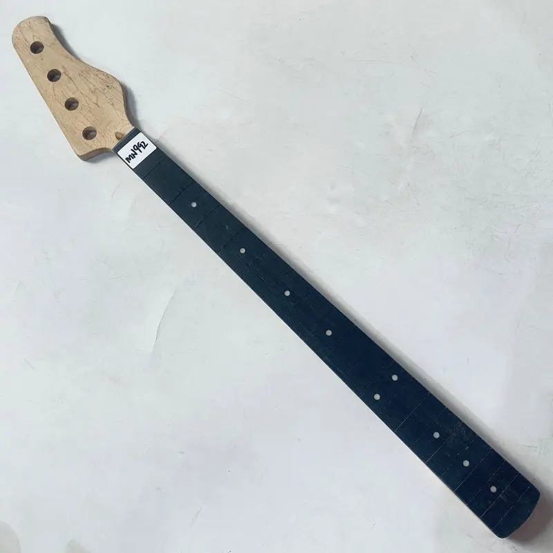 

MN992 No Logo No Frets Unfinished Right Hand 4 Strings Electric Bass Neck Maple Rosewood 20 Frets Surface Damages&Dirty