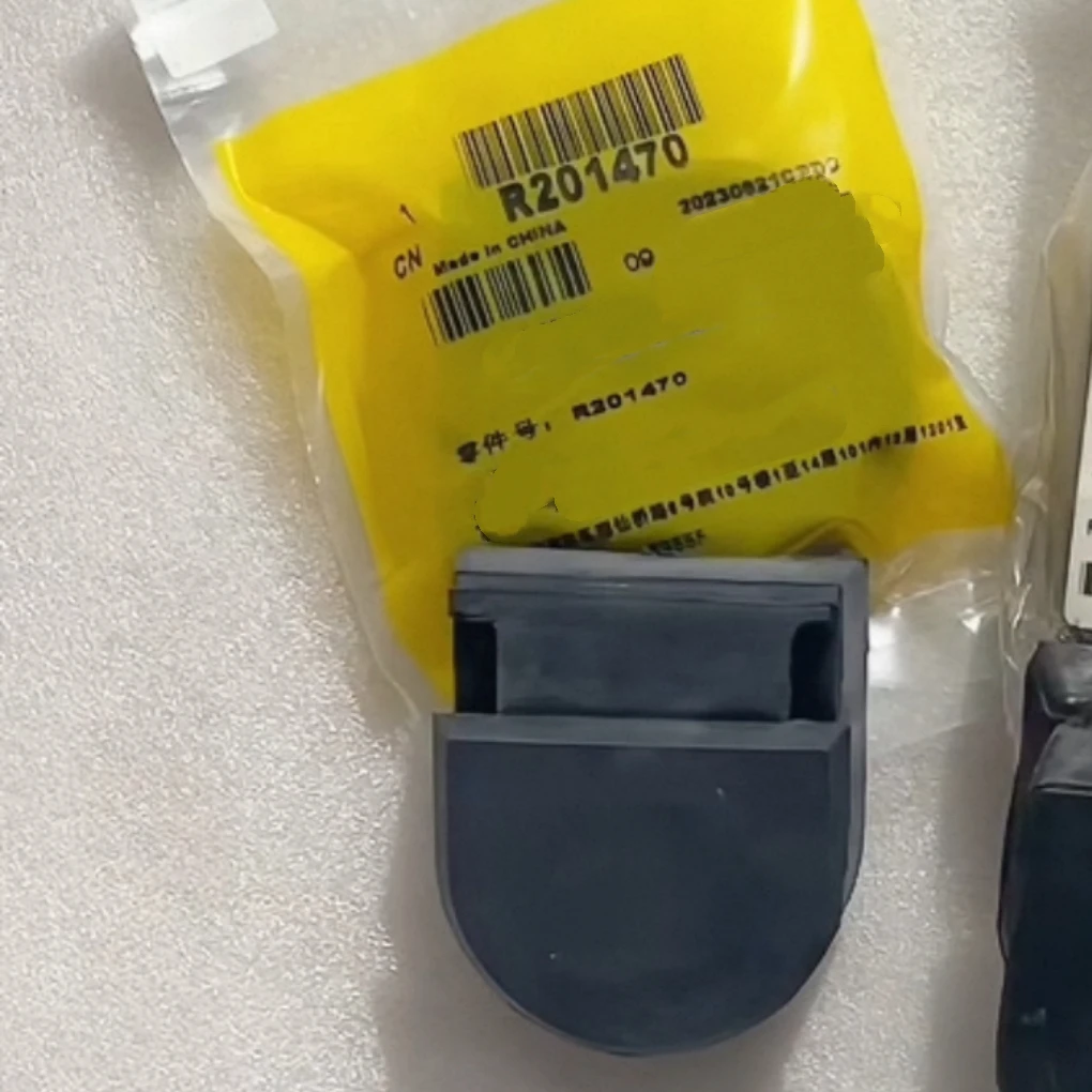 

R201470 Genuine Rear Window Buffer Rubber Pad For John Deere 6B954 1404 6E1504 Rear Window Cushion