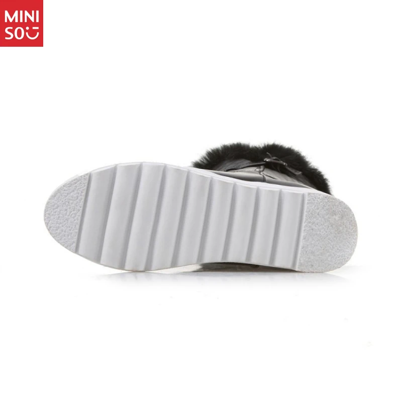 حذاء مينيسو للطلاب للثلج لشتاء 2025 |   زيادة الكعب المتوسط والارتفاع (مقاس 33-44) |   الأحذية العصرية ذات القطع العالية