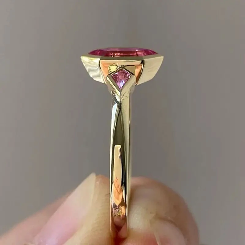 Huitan Modische zierliche Ringe mit lila Zirkonia, edler, stilvoller Verlobungsschmuck für Frauen, schicke, schillernde Accessoires, heiß begehrt – Detail 5