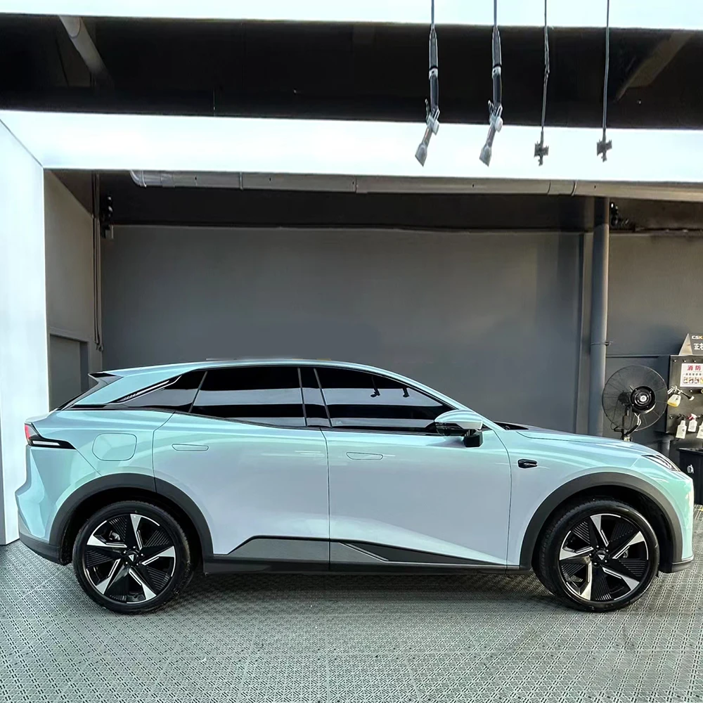 Chameleon Vinyl Wrap Roof Glitter Gloss Blue White Green Interior Car Wrap Custom Paint Film - view 2