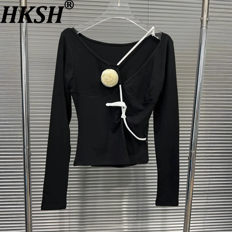 

HKSH Autumn New Women T-shirt Asymmetric Niche Design Contrast Color 3D Flower Long Sleeve Stylish Korean Versatile Tops HK12063