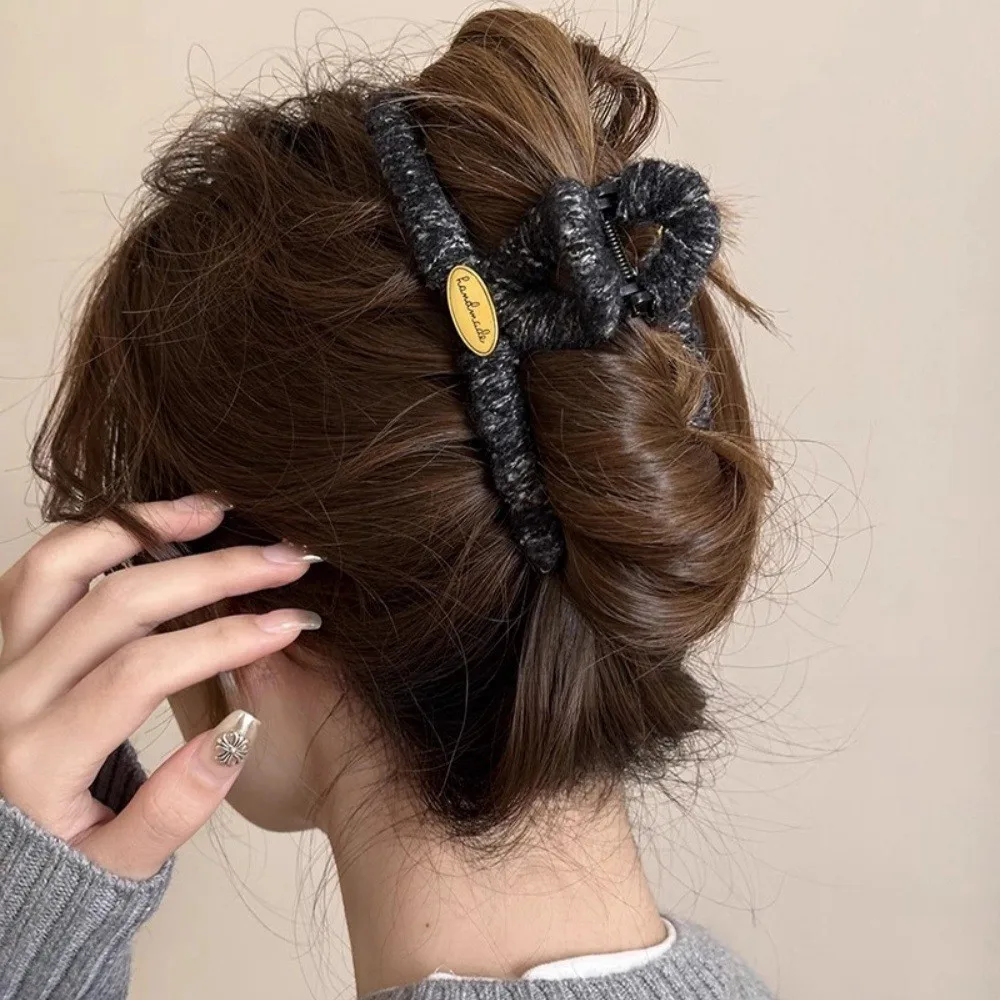 Pinzas para el pelo de felpa tejidas, pinzas grandes de cangrejo para mujeres y niñas, soporte cruzado Simple para cola de caballo, pasadores para el cabello, accesorios para el cabello para invierno