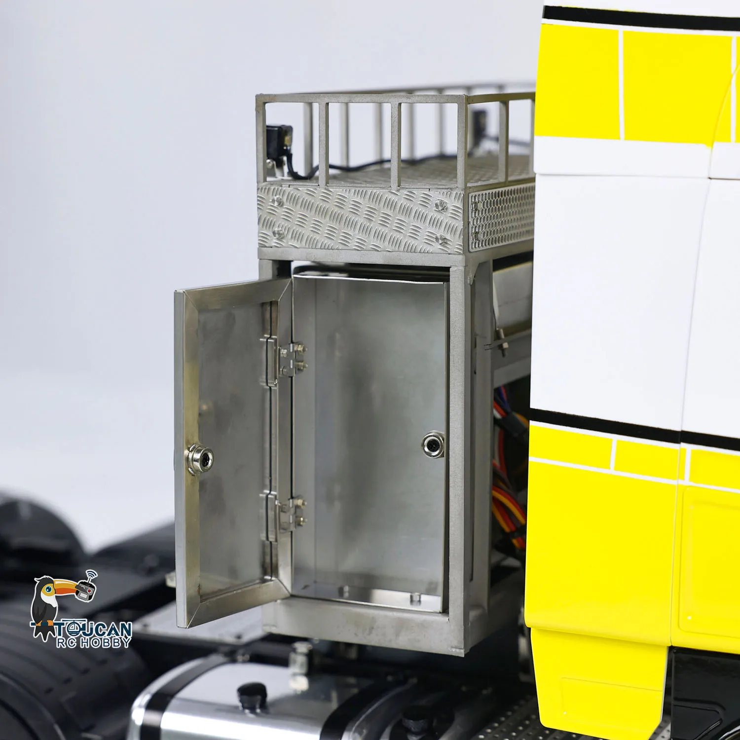 

1/14 DIY 6x6 RC Тракторный грузовик LESU Радиоуправление Металлическое шасси G-6181 Стойка для оборудования Автомобили Окрашенная готовая модель THZH1779