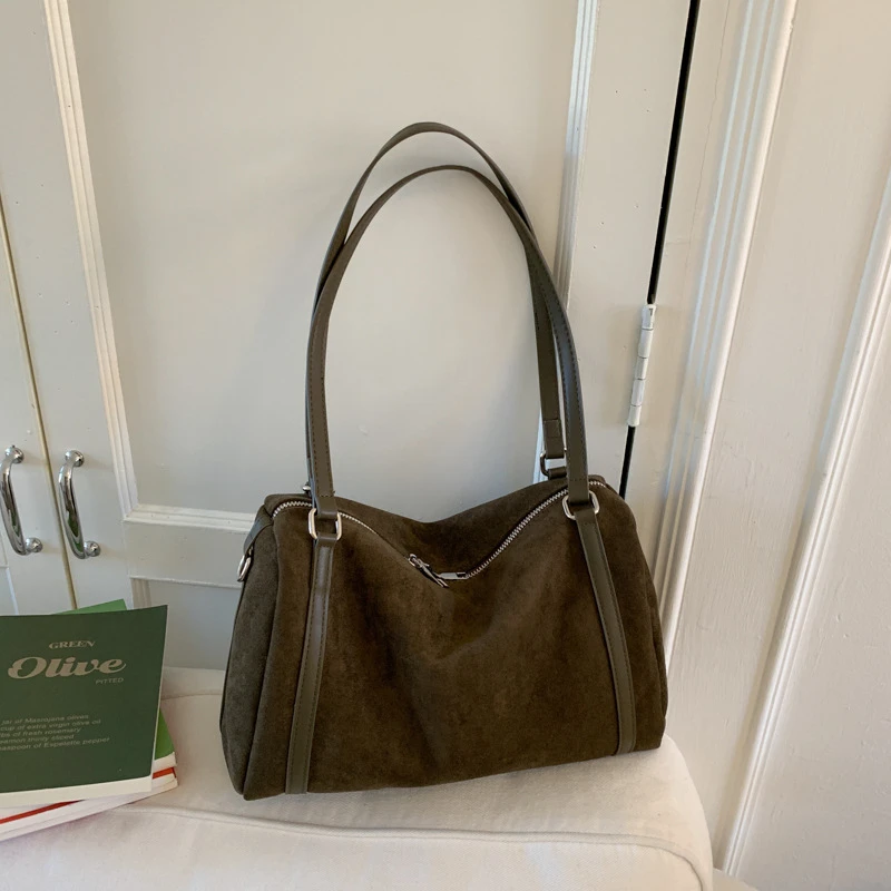 Damen-Handtaschen mit großer Kapazität, lässige Retro-Umhängetaschen aus Wildleder mit Reißverschluss, einfarbige Schultertaschen für den Alltag. – Detail 33