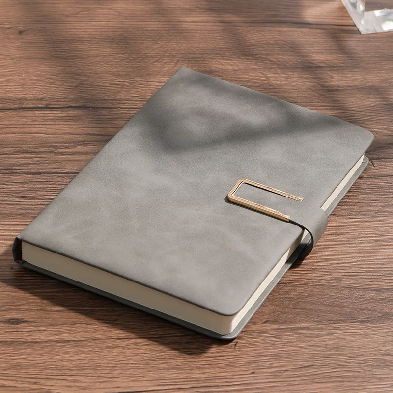 Vintage-Notizbuch aus Leder im A5-Format mit personalisiertem Softcover – perfekt für Geschäftstreffen und das Collegeleben
