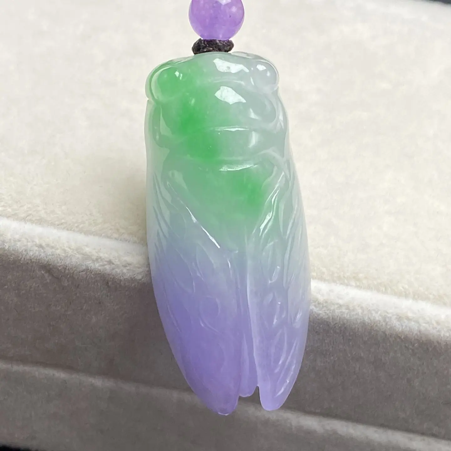 

Genuine Myanmar violet floating green jadeite cicada pendant for men and women, new handmade high-end pendants, niche gifts
