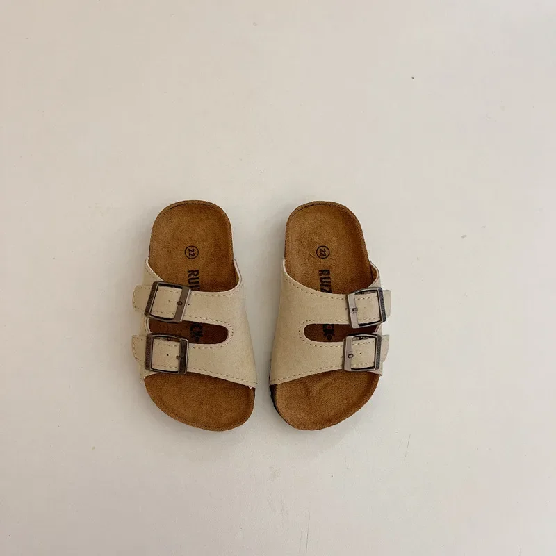 Zapatos suaves para bebé, sandalias de playa a la moda para exterior, zapatos de tacón plano Unisex que combinan con todo, versión coreana, novedad