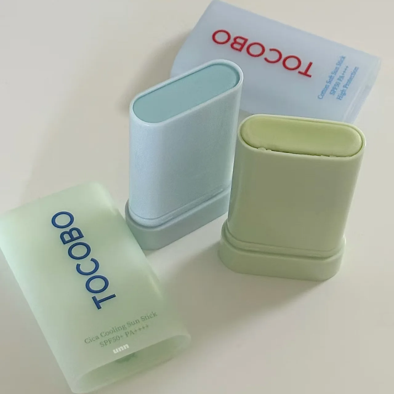 ลิปบาล์มกันแดดสูตรสดชื่น บำรุงริมฝีปาก พร้อมกระจกในตัว SPF50 ป้องกันรังสีอัลตราไวโอเลต เครื่องสำอางเกาหลี