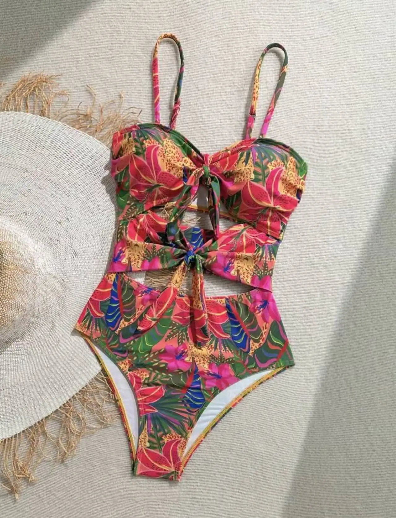 2026 Costume da bagno intero stampato da donna Moda Hot Spring Resort Monokini Costume da bagno stile bikini Costume da bagno sexy ritagliato femminile