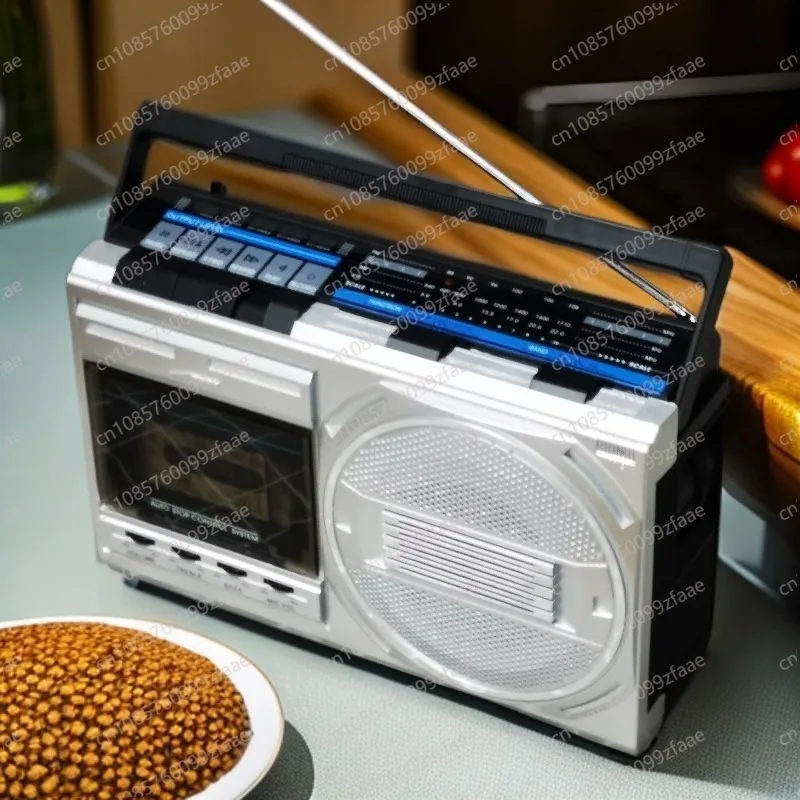 Classic retro portable fully self-stopping recorder