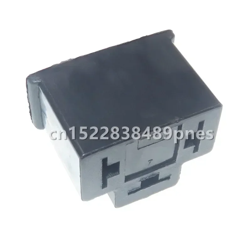 3 Pole PA66 Motorcycle H4 Unsealed Wiring Harness Socket Electrical Connector Auto Lamp Holder Plug