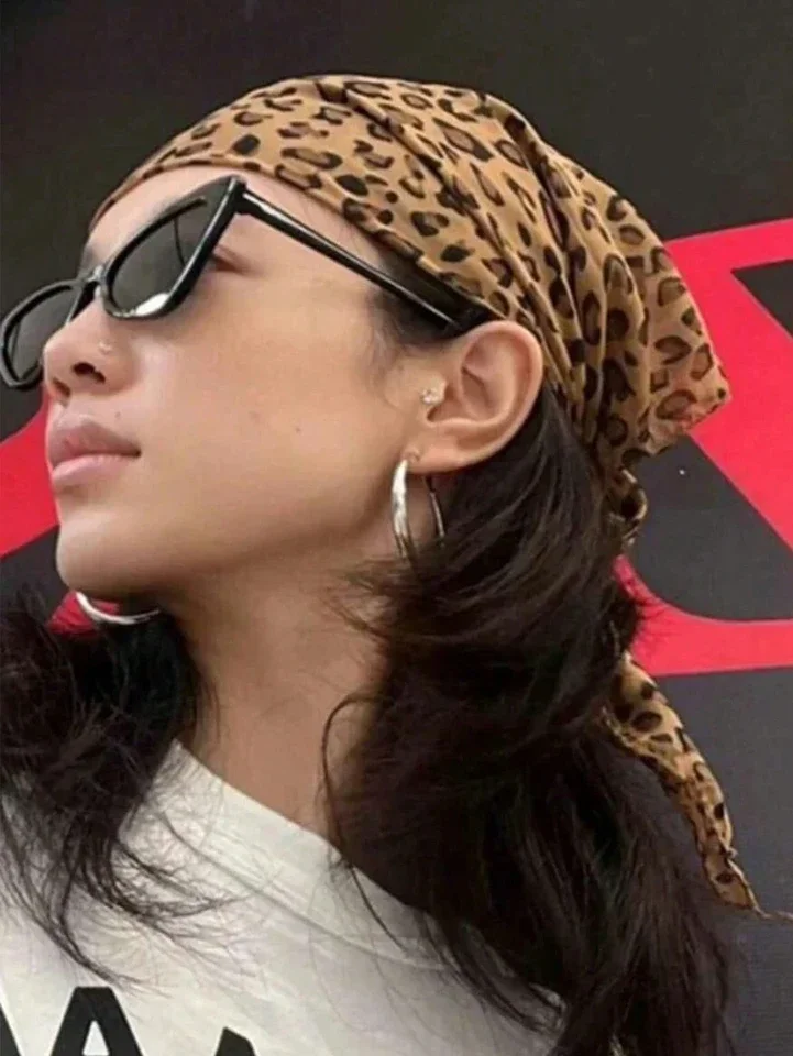 

2025 New Fashion Leopard Print Chiffon Square Scarf Headband For Muslim Woman Hijab Shawls Thin Smooth Headscarf Islamic Turban