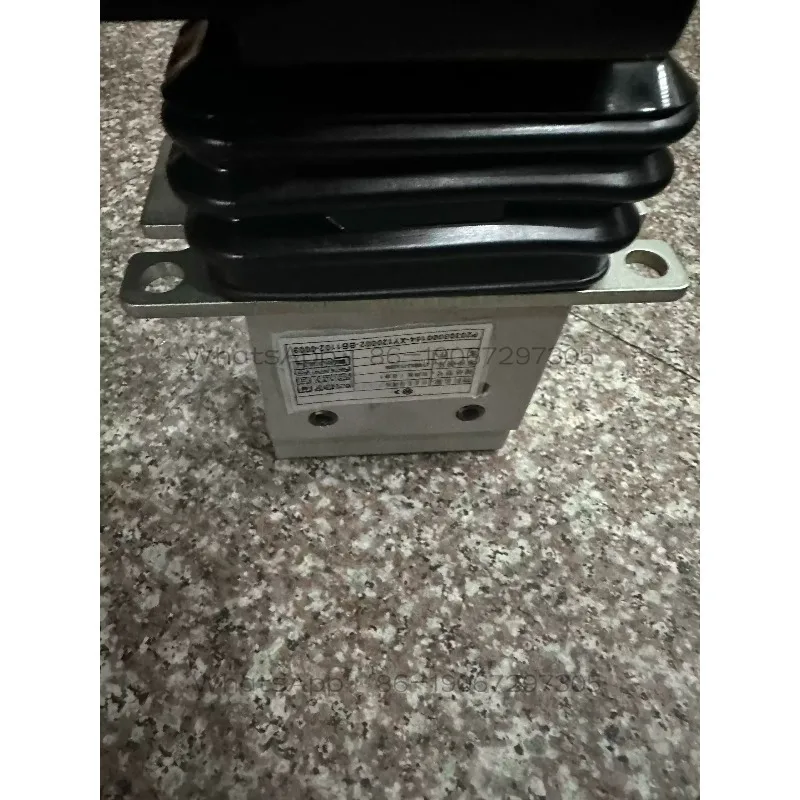 wheel excavator 65 75 B75 cab clamp hydraulic dual-way pedal travel pilot valve original parts