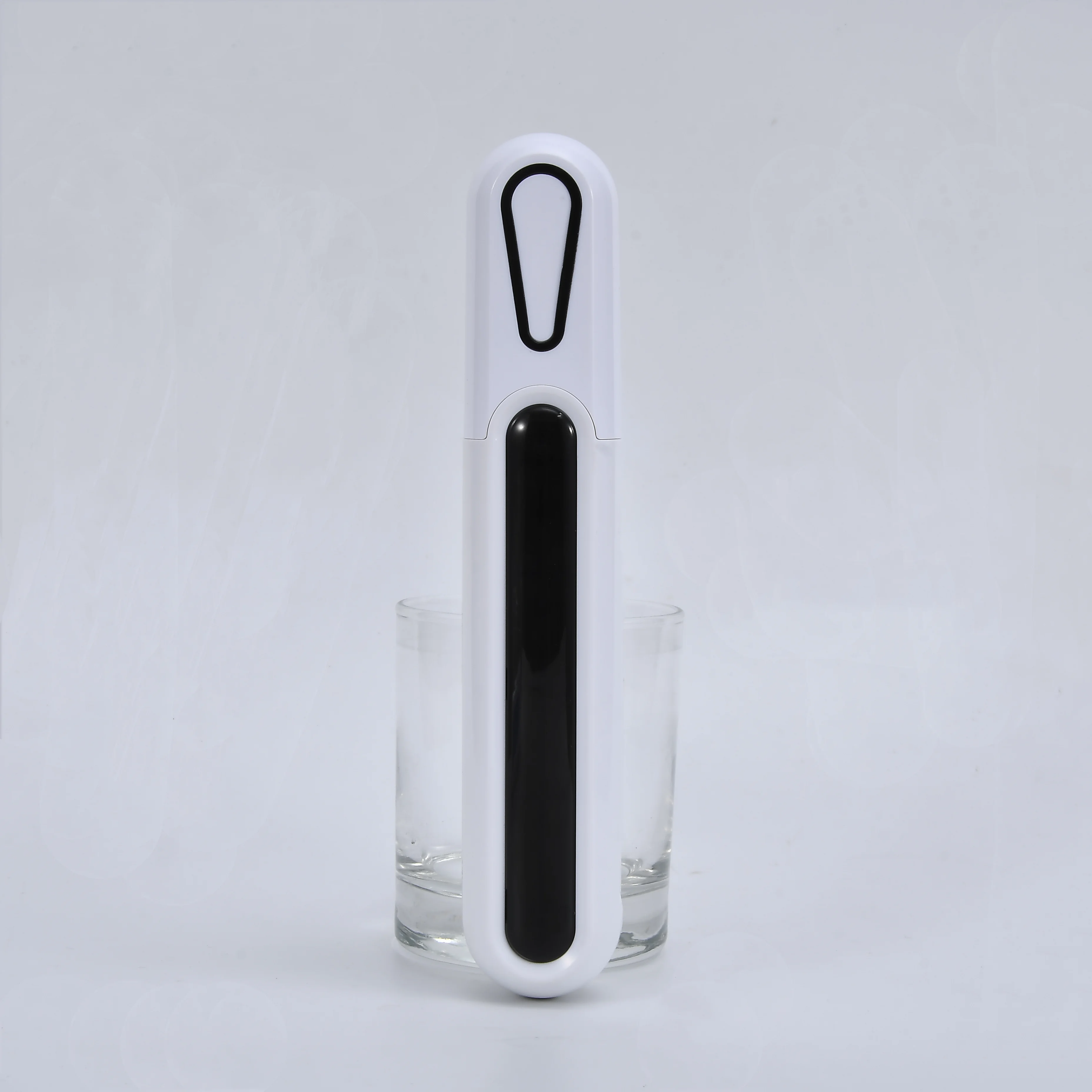 Thuisgebruik Draagbaar Persoonlijk Schoonheidsverzorgingsapparaat Hoogfrequente trillingen Volledig reinigend gezichtsmid Schrobinstrument