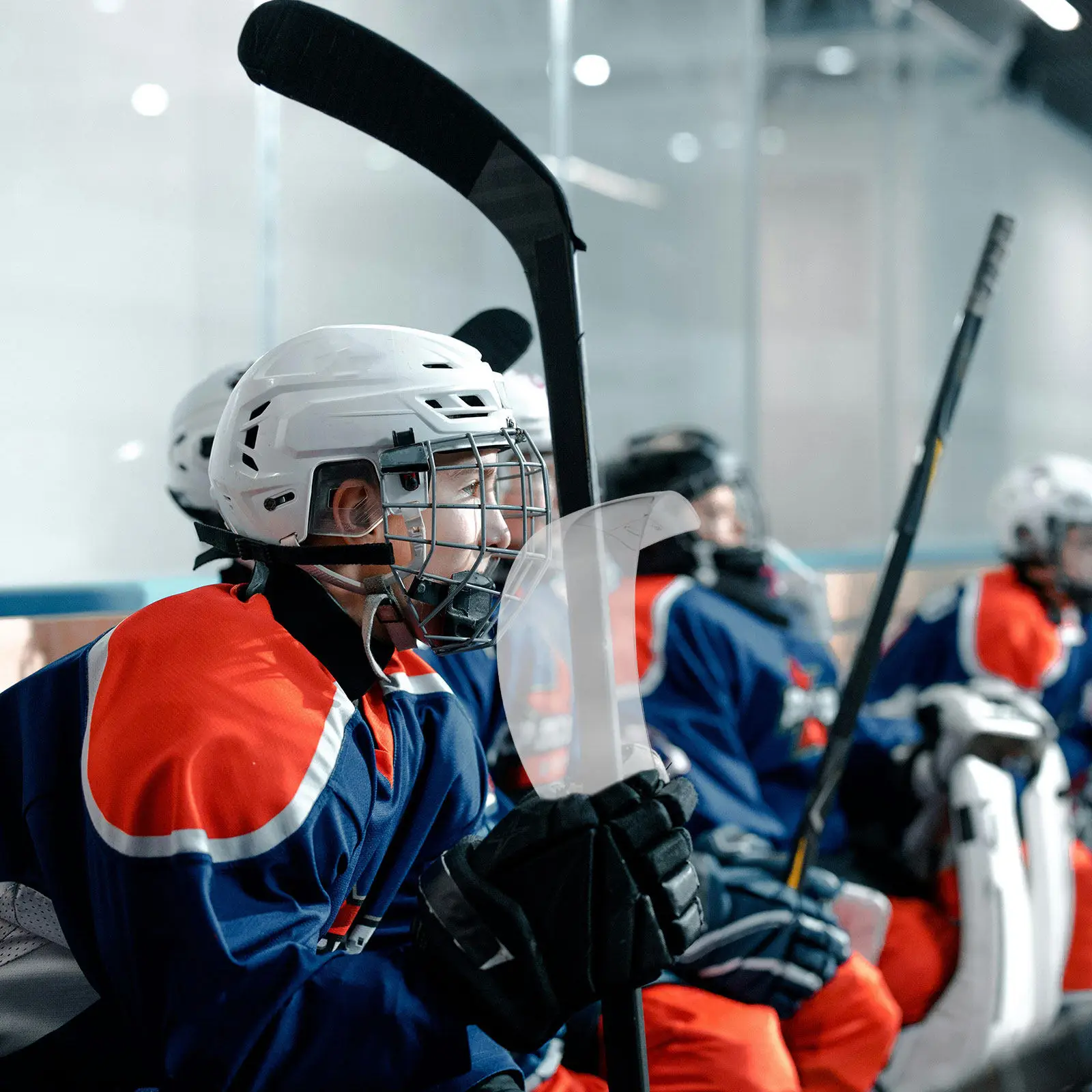 

Straight Cut Clear Ice Hockey Visor Anti-Fog Anti-Scratch Shield Replacement Half Face Visor Lightweight Comfort