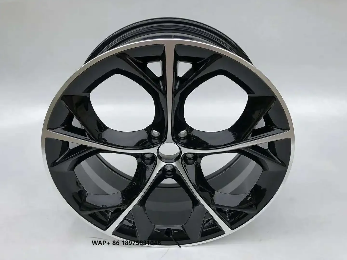 

Forged Aluminium Alloy Wheel Hub ET 35mm Five Spoke 4 Pieces Bolt New Chrome Finish Universal Fitment Can Be Modified