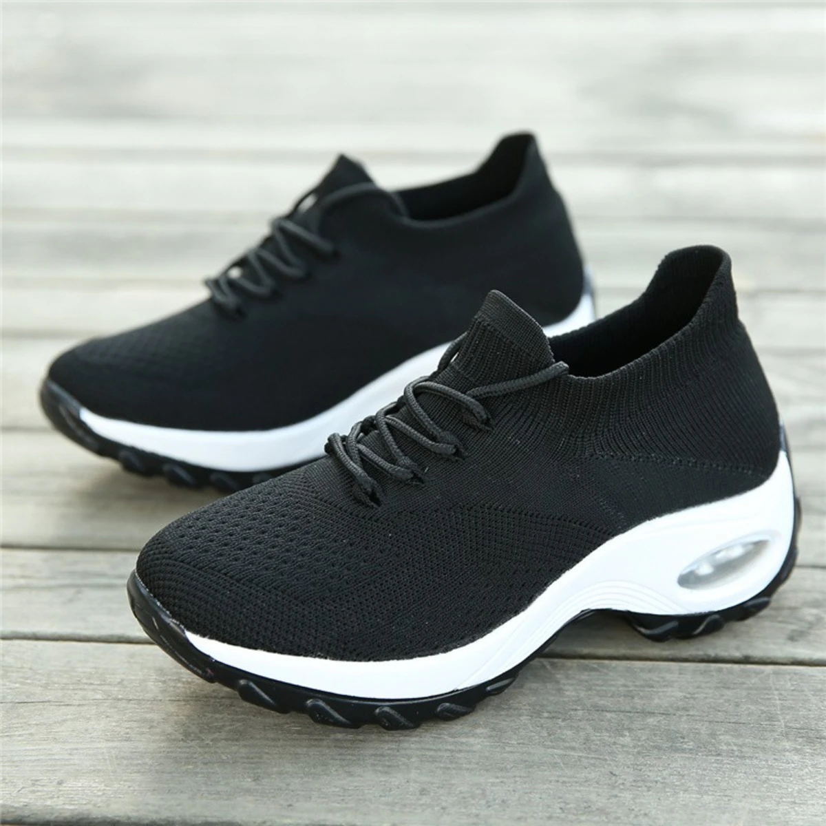 Wiosenne nowe damskie buty do biegania Flying Weave Mesh Sport Casual Lekkie buty do biegania z miękką podeszwą