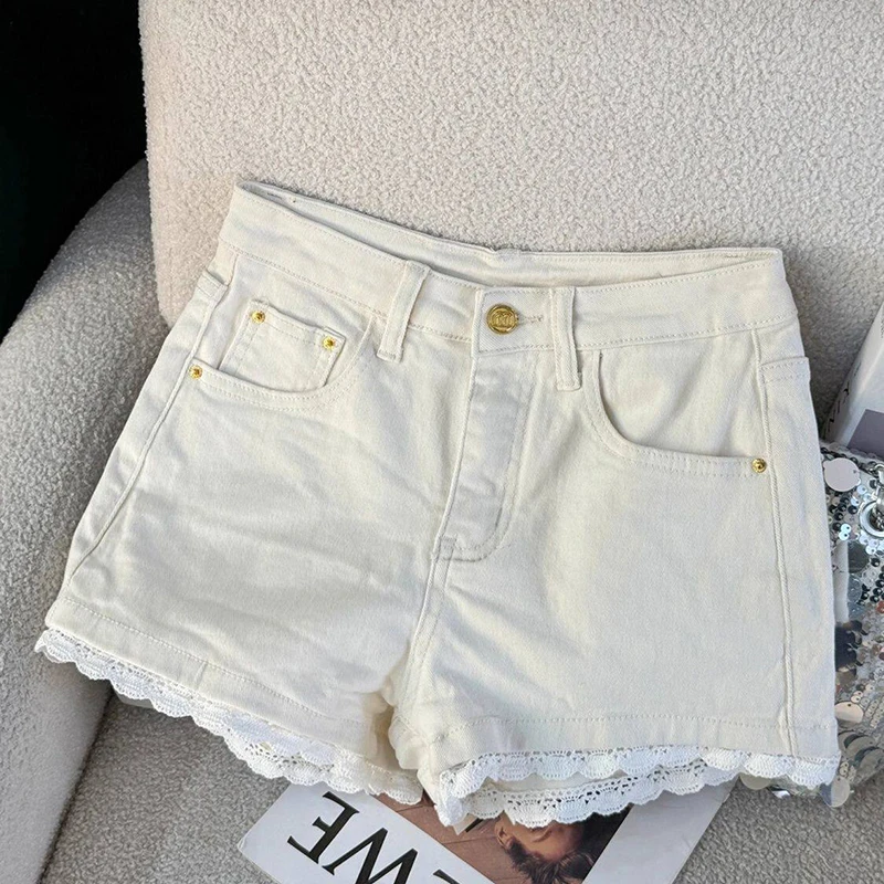 

Lace Trim Off White Denim Shorts Korean Style Women Loose Fit Stretchy Wide Leg Hot Pants Summer Casual Slimming Mini Shorts