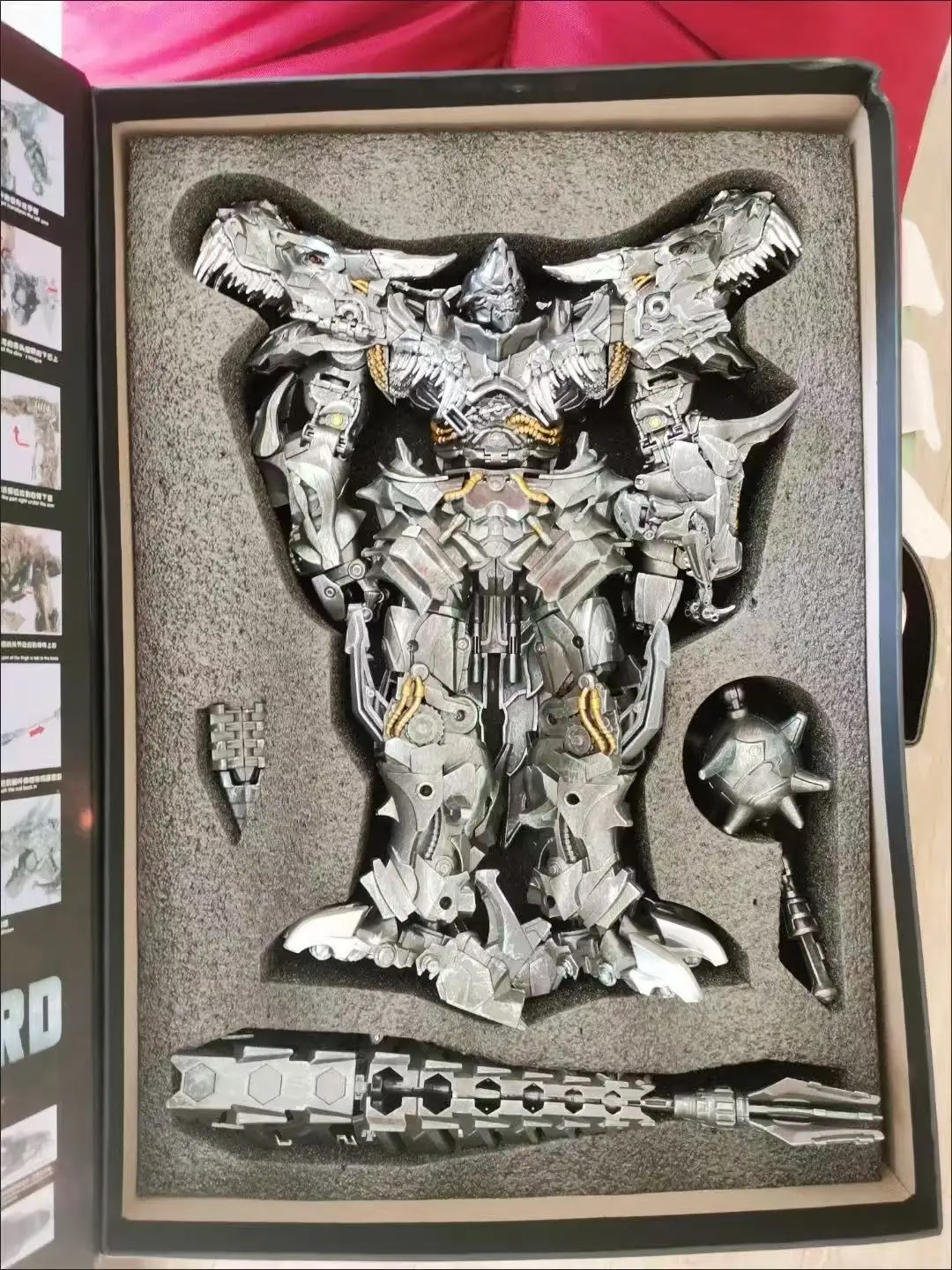 ของเล่นหุ่นยนต์แปลงร่าง Baiwei TW1101 Grimlock รุ่น TW-1101 KO SS07 รถแปลงร่าง ของเล่นสะสม ของขวัญ