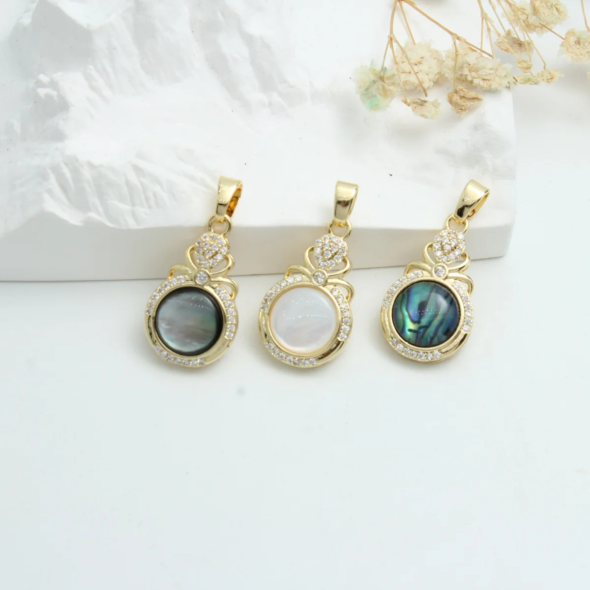 

14.2x24x5mm gourd shaped natural abalone shell black shell white shell popular pendant for jewelry DIY accessories