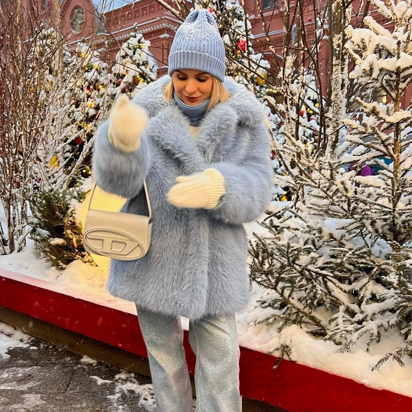 Solid Claret Faux Fur เสื้อแจ็คเก็ตผู้หญิงเสื้อหนานุ่ม Cropped Jaccets Vintage แขนยาวฤดูหนาว Coat Outwears