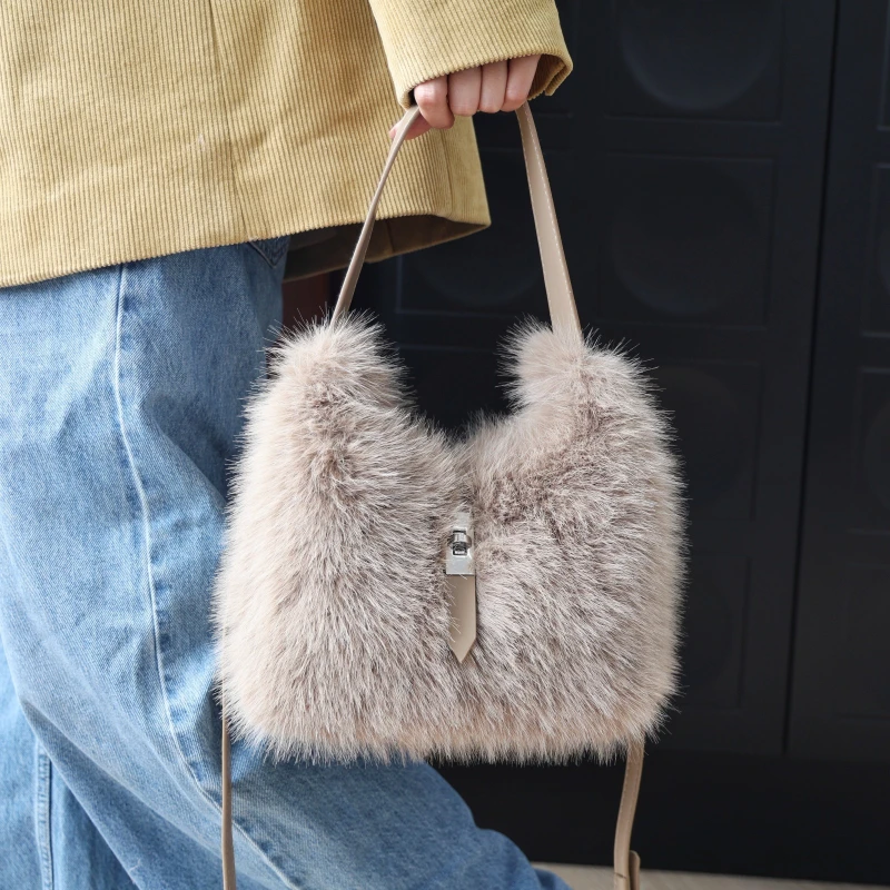 

High-end plush cute autumn and winter new multi-functional crossbody, shoulder, and handbag